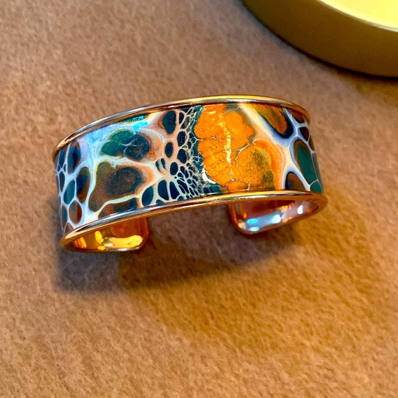 Cuff Bracelet - Picture 1 of 3